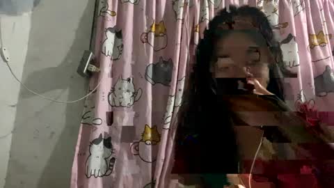 Snapshot of clorahosfeld chatting on May 21, 2026, 11:06 am Mikki online show from May 21, 2026, 11:06 am