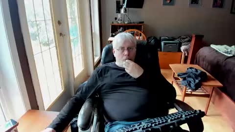 cloudalert62 online show from November 17, 2025, 6:57 pm