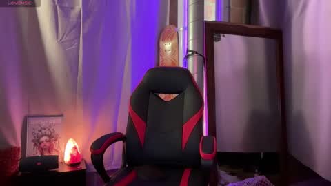 Snapshot of cloudeevee chatting on September 24, 2025, 1:42 am CloudEevee online show from September 24, 2025, 1:42 am