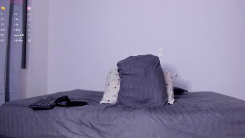 Snapshot of cloudy_pigdude chatting on February 5, 2025, 6:13 am CRISTIAN online show from February 5, 2025, 6:13 am