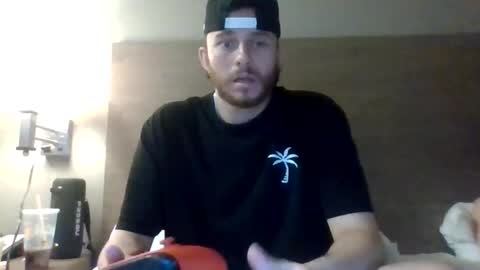 tallhungandcloudy online show from April 30, 2026, 8:57 pm