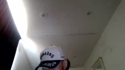 tallhungandcloudy online show from May 7, 2026, 10:48 pm