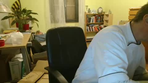 Snapshot of clouplefun chatting on January 13, 2025, 5:44 am clouplefun online show from January 13, 2025, 5:44 am