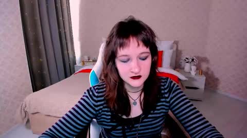  Clover  follow me  online show from March 10, 2025, 2:59 pm