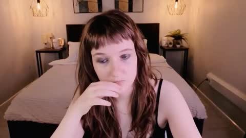  Clover  follow me  online show from September 10, 2025, 2:17 pm