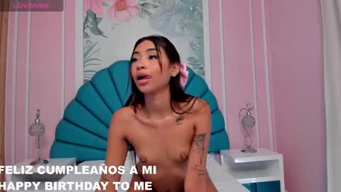 Eilyn online show from December 3, 2024, 5:01 pm