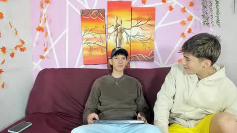 Snapshot of club_latinboys chatting on September 22, 2025, 1:35 pm club_latinboys online show from September 22, 2025, 1:35 pm