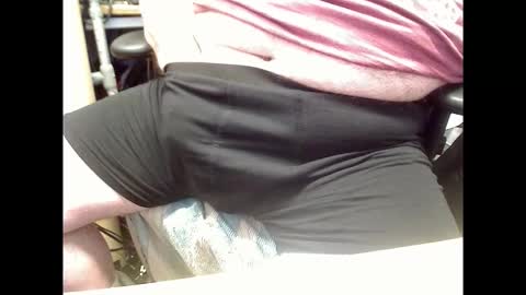 Snapshot of clunk0 chatting on November 17, 2025, 11:49 am Clunk online show from November 17, 2025, 11:49 am