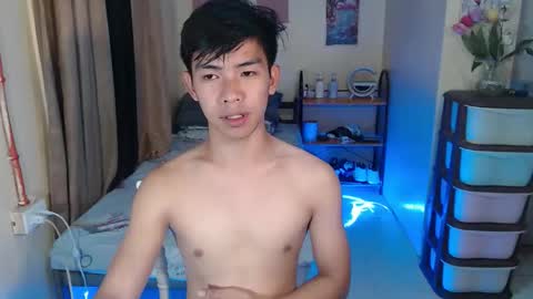 clyde_twinkx online show from May 8, 2026, 10:42 am