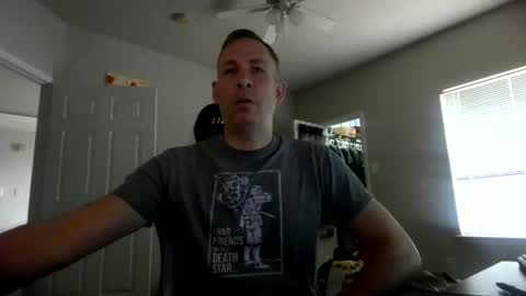 Snapshot of cmypenis chatting on June 5, 2026, 3:29 pm Master Bates online show from June 5, 2026, 3:29 pm