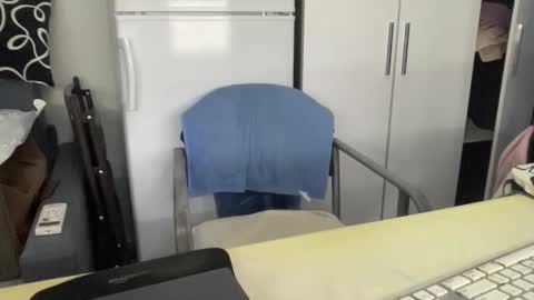 Snapshot of coach_karl chatting on October 25, 2025, 12:02 pm Coach Karl Porn Star Tip me all the way to my next trip online show from October 25, 2025, 12:02 pm