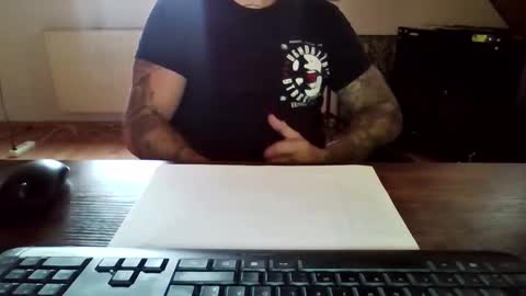 cock4onenight online show from November 10, 2025, 12:04 pm