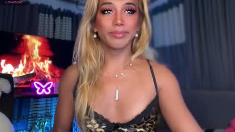 Snapshot of cockprincess_dianna chatting on October 13, 2025, 4:18 pm PrincessDianna IslandGirl CUMSHOW in PVT and PASSWORDSHOW online show from October 13, 2025, 4:18 pm