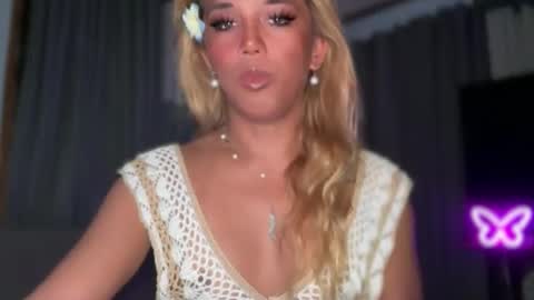 Snapshot of cockprincess_dianna chatting on November 24, 2025, 4:23 am PrincessDianna IslandGirl CUMSHOW in PVT and PASSWORDSHOW online show from November 24, 2025, 4:23 am