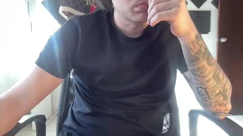 Snapshot of cockzilla1900 chatting on February 18, 2025, 8:14 pm cockzilla1900 online show from February 18, 2025, 8:14 pm