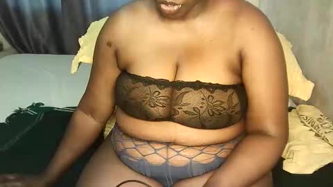 Snapshot of coco_vibes chatting on April 8, 2026, 12:49 pm Zuri online show from April 8, 2026, 12:49 pm