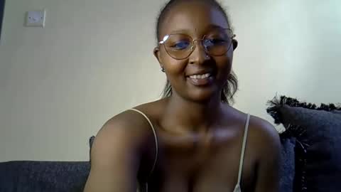 Snapshot of cocobaby_ chatting on March 29, 2026, 11:21 am Coco online show from March 29, 2026, 11:21 am