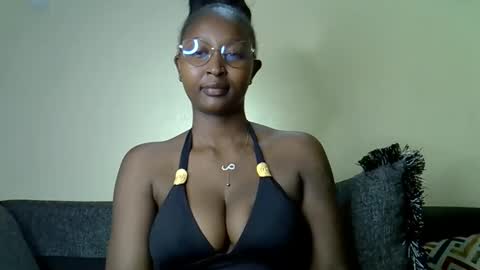 Snapshot of cocobaby_ chatting on March 30, 2026, 8:32 pm Coco online show from March 30, 2026, 8:32 pm