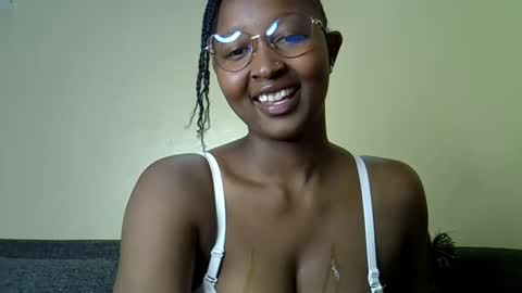 Snapshot of cocobaby_ chatting on April 11, 2026, 5:01 am Coco online show from April 11, 2026, 5:01 am