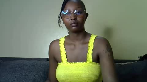 Snapshot of cocobaby_ chatting on April 17, 2026, 4:21 pm Coco online show from April 17, 2026, 4:21 pm