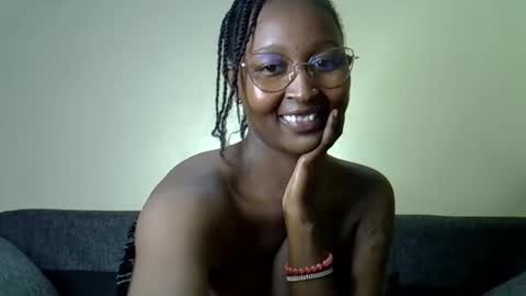 Snapshot of cocobaby_ chatting on April 22, 2026, 5:36 pm Coco online show from April 22, 2026, 5:36 pm
