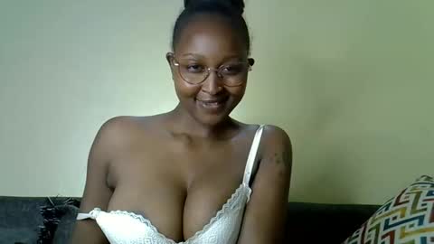 Snapshot of cocobaby_ chatting on May 13, 2026, 5:54 pm Coco online show from May 13, 2026, 5:54 pm