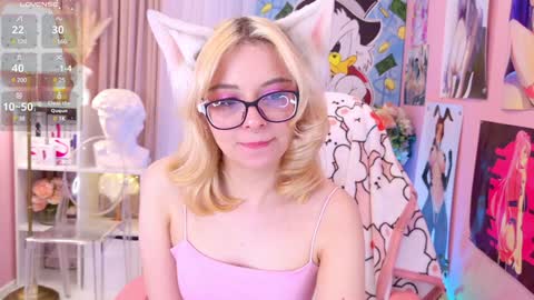 Mia online show from December 2, 2024, 8:44 pm