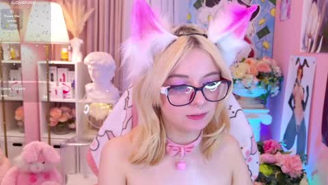 Mia online show from December 8, 2024, 3:10 am