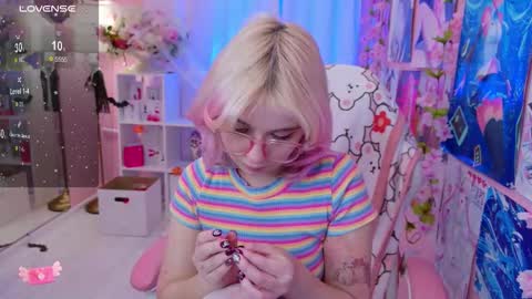 Snapshot of coconut_mia chatting on October 22, 2025, 5:34 pm Mia online show from October 22, 2025, 5:34 pm