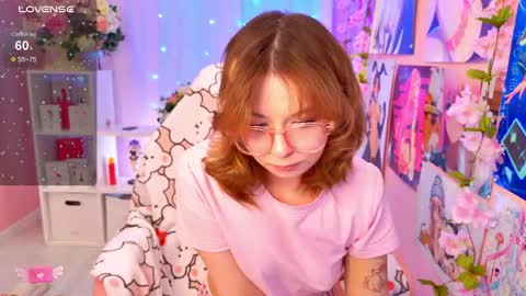 Mia online show from April 23, 2026, 3:25 pm