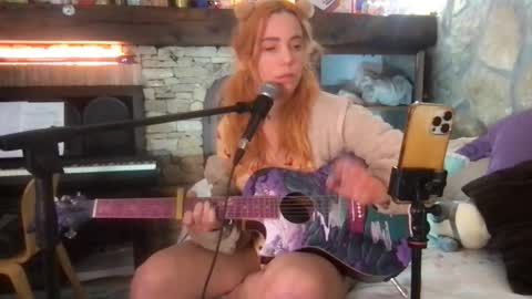 Pee Whore online show from November 21, 2025, 12:43 am