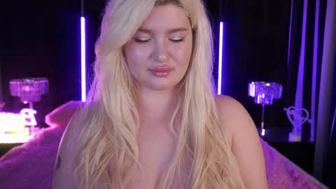 onlyfans amyleyy online show from December 2, 2024, 7:25 am
