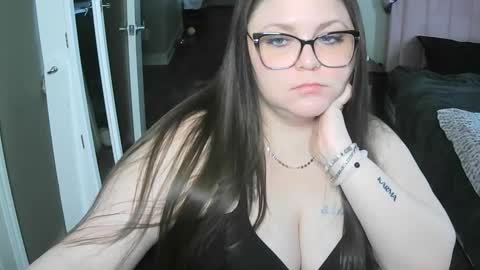 Snapshot of codieraye chatting on March 5, 2025, 9:15 pm TheGoddessCodie online show from March 5, 2025, 9:15 pm