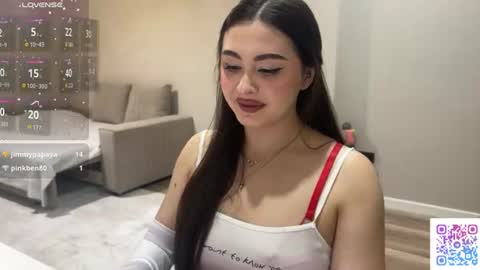 Snapshot of coffee_wihtout_milk chatting on June 12, 2026, 10:19 pm Yumi online show from June 12, 2026, 10:19 pm