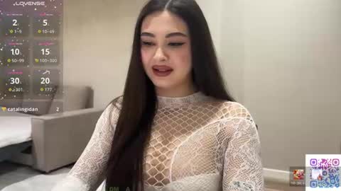 Snapshot of coffee_wihtout_milk chatting on July 3, 2026, 9:54 pm Yumi online show from July 3, 2026, 9:54 pm