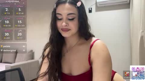 Snapshot of coffee_wihtout_milk chatting on July 6, 2026, 10:12 pm Yumi online show from July 6, 2026, 10:12 pm