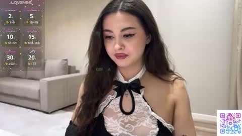 Snapshot of coffee_wihtout_milk chatting on July 8, 2026, 11:09 pm Yumi online show from July 8, 2026, 11:09 pm