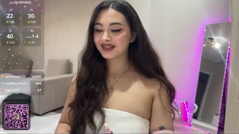 Snapshot of coffee_wihtout_milk chatting on July 30, 2026, 10:53 pm Yumi online show from July 30, 2026, 10:53 pm