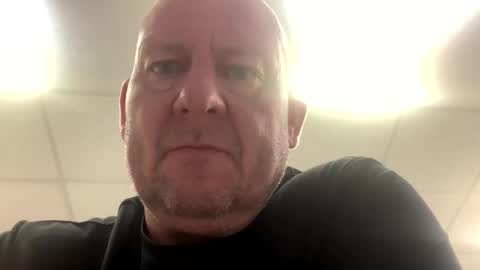 col4nows online show from September 25, 2025, 11:47 am