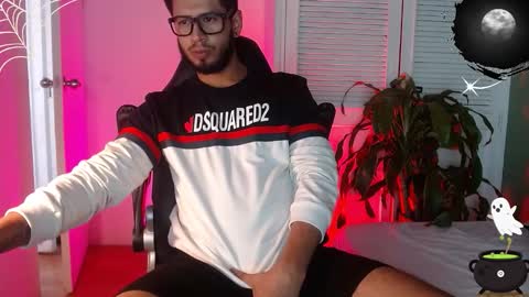 Snapshot of colby_smit chatting on October 19, 2025, 7:47 pm Colby online show from October 19, 2025, 7:47 pm