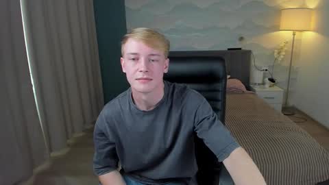 Snapshot of cole_gold chatting on October 10, 2025, 9:30 am Cole online show from October 10, 2025, 9:30 am