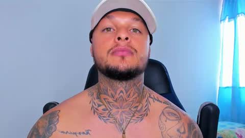 colin_fox1 online show from March 21, 2026, 4:54 pm
