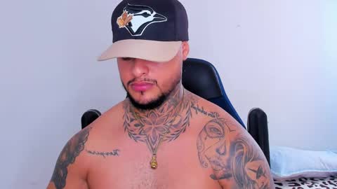 colin_fox1 online show from March 30, 2026, 6:09 pm