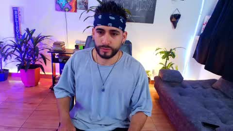 Snapshot of colin_stone chatting on April 22, 2026, 12:18 pm colin_stone online show from April 22, 2026, 12:18 pm