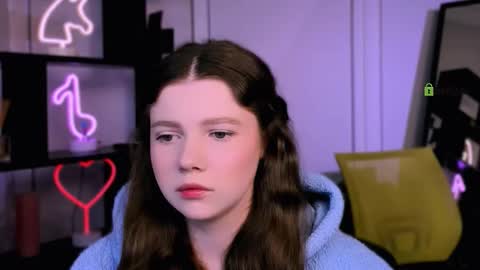 Snapshot of colla_white chatting on January 19, 2026, 5:55 am colla_white online show from January 19, 2026, 5:55 am