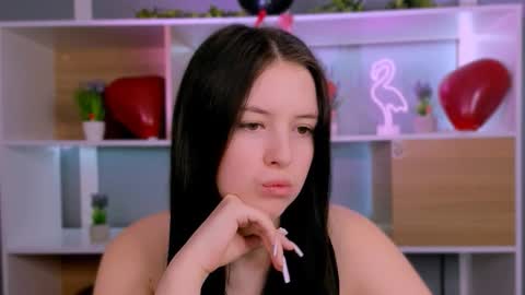 Snapshot of colla_white chatting on February 13, 2026, 12:12 pm colla_white online show from February 13, 2026, 12:12 pm