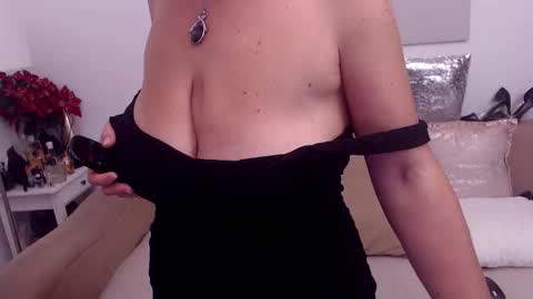 Snapshot of college_dream_bbw chatting on October 19, 2025, 4:07 pm Maddison online show from October 19, 2025, 4:07 pm