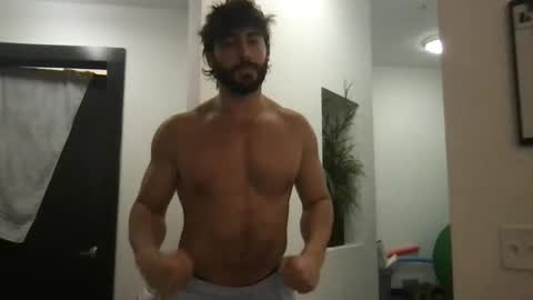 collegeboy3118 online show from February 26, 2025, 1:21 am