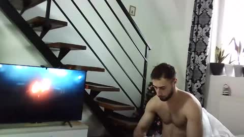 collegegymbro online show from January 3, 2025, 1:25 pm