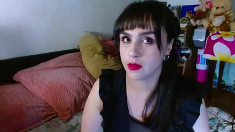 Snapshot of collette_beaufoy chatting on April 28, 2026, 4:50 am Collette online show from April 28, 2026, 4:50 am